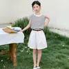 Conjunto de Camiseta a Rayas y Shorts Estilo Coreano para Niñas Modelo Verano 2026 para Niños Mayores, Shorts de Manga Corta de Color Block con Cintura Alta