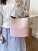 Bolso de Mano de Moda Vintage de Alta Gama para Mujer 2023 Nuevo Otoño/Invierno Gran Capacidad Bolso Cubo para el Trabajo Bolso de Hombro de Moda