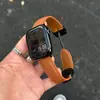 Correa de Reloj de Cuero Genuino con Patrón de Lichi y Hebilla Ultra Magnética Adecuada para Apple Iwatchs11 Huawei Gt7 Samsung 7