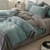 Juego de ropa de cama de cuatro piezas de terciopelo de leche, funda de edredón de forro polar y engrosada de vellón de coral para invierno, juego de sábanas cálidas apto para estudiantes