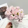 Flor artificial rosa flor de boda diseño de sala de bodas guía de flores para el camino flor interior flor de seda flor artificial exhibición en jarrón fila de flores