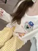 [Brisa da Tarde] Camiseta estampada com tema de desenho animado para mulheres, uma saída de praia leve, de mangas compridas, com caimento solto e proteção solar para o verão