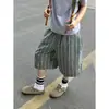 Shorts Casuales de Cuadros Azul-Verde Retro Estilo Hong Kong para Hombres y Mujeres, Pantalones de Verano Cleanfit Perezosos Sueltos de Pierna Ancha de Cinco Siete