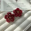 Brincos de Camélia Vermelhos com Contas para o Ano Novo para Mulheres, Elegantes e Estilosos, Realçam a Tez, Presilhas de Orelha sem Furo