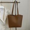 Bolsa Grande Relaxada, Simples, Cor Contrastante para Mulheres 2025 Nova Bolsa de Ombro Popular Grande Capacidade Commuter Elegante Bolsa Tote