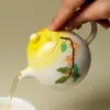 Juego de Té Kung Fu Serie Luna Amarillo Osmanthus Pintado a Mano de Cerámica Arita con Gaiwan de Osmanthus, Tetera, Taza de Té y Taza de Maestro