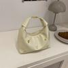 Bolsa de Couro Oleado Formato Dumpling para Mulheres 2026 Verão Novo Estilo Moda Bolsa de Mão Elegante Bolsa de Ombro Transversal Tendência Bolsa Feminina Bolsa de Axila