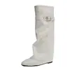 Botas con tacón oculto botas de moda para piernas de pantalones versátiles no por encima de la rodilla botas largas otoño adelgazantes estilo europeo y americano holgadas puntera cuadrada estilo nuevo plisado