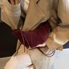 Bolsa de Axila Fashion e Versátil 2025 Nova Retrô Couro Nobuck Croissant Estilo Popular Quente Bolsa Transversal de Ombro Único