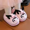 Nuevos Zapatos de Algodón para Niños Otoño e Invierno 2026, Zapatos Peludos para Niñas, Pantuflas de Casa de Dibujos Animados, Pantuflas de Algodón Calientes para Bebé con Forro de Felpa