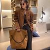 Bolsa Tote Casual Retrô Marrom de Couro Macio para o Dia a Dia com Design Western Bolsa Transversal Nova Coleção Primavera/Verão 2025 Bolsa de Ombro para Mulheres
