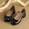 Novos sapatos femininos de couro envernizado com tira de laço simples, boca rasa, camada única, salto médio, sapatos casuais 32-48, tamanho grande, sapatos de comércio exterior
