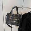 Bolso Casual de Algodón 2024 Invierno Nueva Llegada Bordado Hombro Axila Bolso de Mano Moda Casual Brillante Bandolera