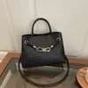 Bolso de Hombro Cruzado Grande de Alta Gama con Textura, Moda Nueva Primavera 2026, Tejido Simple, Versátil, Elegante
