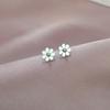 [acero de titanio de cuerpo completo] Aretes minimalistas de flor Mori con viento frío para hombre y mujer, aretes de personalidad y temperamento para banquete