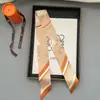 Novo Estilo Lenço de Seda Listrado Geométrico Fita Sarjada para Amarrar Alças de Bolsa, Laços de Cabelo e Lenços Pequenos Venda por Atacado para Mulheres