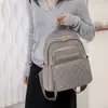 Mochila Femenina Estilo Coreano de Lujo Ligero con Múltiples Bolsillos y Almacenamiento en Capas, Adecuada para Viajes y el Día a Día, Bolsa Femenina Ligera en Múltiples Colores