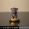 Pet de Chá Criativo de Argila Roxa Cerâmica da Fortuna Doze Signos do Zodíaco Incensário Suporte para Incenso Auspicioso Decoração de Mesa de Chá Brinquedo de Chá