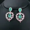 Moda, alta gama, lujo ligero, elegantes accesorios de vestido de noche de novia en rosa y verde con diamantes, conjunto de collar y pendientes de joyería para bodas
