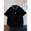 Camisa Polo de Manga Corta con Parches Cuadros Falsa de Dos Piezas para Hombre Verano Negra con Media Cremallera Camiseta Americana Cleanfit de Manga Corta
