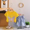 Conjunto de Verão da Moda para Meninas 2026 Novo Estilo Camiseta de Manga Curta com Borboleta de Strass e Shorts Moda Conjunto de Duas Peças para Bebê Menina