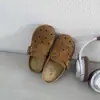Medias Pantuflas Cerradas de Suela Gruesa para Mujer, Nuevos Zuecos de Verano para Exteriores, Sandalias Planas Versátiles de Estilo Retro Birkenstock