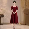 Vestido Longo de Festa com Gola Quadrada Vermelho Saia Cintura Alta Linha A Barra Larga Midi Vestido para Festa de Banquete Elegante Emagrecedor