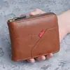 Nova carteira masculina, estilo curto, com relevo vintage, carteira com zíper horizontal, porta-cartões, bolsa clutch de grande capacidade, em estoque na fábrica
