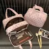 Nuevo y elegante neceser de lunares, bolsa de almacenamiento de artículos de tocador impermeable portátil de tres capas de gran capacidad para viajes para mujeres