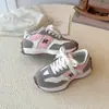 Tênis Infantil Forrest Gump 2026 Outono/Inverno Novo Modelo Unissex Retrô Alemão para Meninos e Meninas Tênis Casuais para Bebê Respirável com Sola Macia