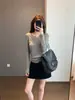 Simples e durável, macio e altamente elástico, algodão tricotado, versão solta reta, pequena fenda lateral, gola V, ombro normal, camada base H091914