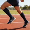 Fornecimento Transfronteiriço de Meias de Compressão para Esportes ao Ar Livre para Homens e Mulheres, Meias de Pressão Respiráveis de Cor Sólida, Meias Longas Elásticas para Ciclismo e Corrida