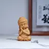 Talla de Madera de Tuya Versión Q Buda Tathagata Adornos Monje Novicio Pequeño Asas Madera Maciza Taihang Buda Bebé Manualidades para el Hogar