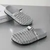 Zapatillas Tejidas de Corte Hueco Súper Bonitas para Niñas de Apariencia Elegante 2025 Nuevo Estilo de Verano Sandalias Slip-On de Malla
