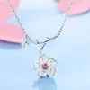 Versión coreana del collar de flor de cerezo literaria Mori bañado en plata 925 para estudiantes femeninas, cadena de clavícula de cristal rosa simple, joyería al por mayor