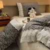 2026 Nuevo Conjunto de Cuatro Piezas de Lino Simple Vintage con Estampado y Encaje, Amigable con la Piel