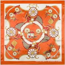 Novo estilo grande marca carruagem imitação de seda clássico laranja grande lenço quadrado senhoras primavera e outono cachecol carruagem cláusula de corrente