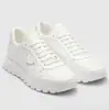 En Stock 2025 Moda Triángulo Micro-Logo Suela Gruesa Aumentador de Altura Zapatos de Papá Punta Redonda Con Cordones Versátiles Zapatillas Casuales