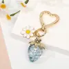 Pendente Criativo Artificial Estéreo Morango Cereja Fofo Pequeno Chaveiro de Liga Metálica Flor Doce Japonês e Coreano Acessórios