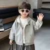 Chaqueta de Primavera y Otoño para Niños 2026 Nuevo Estilo Ropa de Otoño para Niños Top con Capucha Versátil Casual Ropa de Moda para Niños Otoño