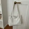 2026 Nueva Bolsa Tote de Lunares para Mujer Bolsa de Gran Capacidad de Hombro Único y de Mano Versátil para Viajes Cotidianos Estilo Coreano Bolso Simple de Clase