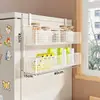 Estante lateral de almacenamiento para estante de refrigerador de cocina, soporte multifuncional de múltiples capas para condimentos y film transparente para uso doméstico montado en la pared