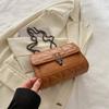 Bolsa de Ombro Minimalista de Corrente com Trava de Textura 2025 Nova Versátil Bolsa Transversal Ins Elegante Bolsa Quadrada Pequena para Mulheres