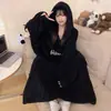 Camisola para Mulheres 2026 Inverno com Capuz Longa de Pelúcia Espessada Quente Vestido de Flanela Modelagem Solta Pode Ser Usada Fora de Casa Roupas
