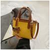 Bolsa de Design Retrô de Nicho para Mulheres 2025 Nova Moda Casual Bolsa Transversal Simples Retrô Bolsa para Celular Bolsa Saco