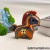 Talla de Madera Arcoíris Natural Caballo Salvaje Pequeño Accesorios DIY, Llavero Riqueza Instantánea, Colgante para Bolso, Joyería al por Mayor