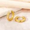 Pendientes martillados con forma de C de venta caliente transfronterizos, de moda y versátiles, pendientes para mujer que no se decoloran, Pendientes, Listos para la venta al por mayor, Gran cantidad, Trato preferencial
