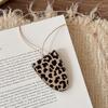 Estampa de leopardo multifuncional magnético sucção couro pescoço óculos suporte colar feminino viagem portátil armazenamento óculos de sol suporte cordão acessórios