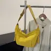 Bolso Nuevo de Moda Tipo Dumpling para Mujer Moda Nylon Bolso de Mujer Versátil Simple Gran Capacidad Bolso Cruzado Mujer Estudiante Bolso Cruzado Pequeño