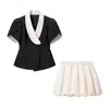 Comercio Exterior Ropa de Mujer 2026 Moda Callejera Europea y Americana Ajuste Delgado Bloques de Color Cuello en V Manga Corta Top + Conjunto de Falda Corta para Mujer C93101